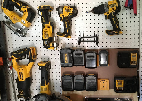 Battery Rack Compatible DeWalt 20V Battery Holder, Mount 4 Slot Bulk Battery Garage Tool, Dewallt 20v Tools, Wall Display Hook Holder (Black 1pc)...