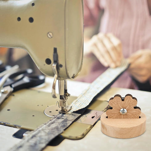 Daisy Thread Cutter, Tabletop Blade Saver Yarn Cutter with Anti-Slip Stand Wooden Rotary Thread Cutting Tool Sewing Seam Supplies Quilting Notions...