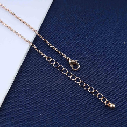Bohemia Daisy Flower Necklace Choker Daisy Pendant Necklace Gold Flower Choker Necklace Minimalist Flower Charm Necklace Jewelry for Women and Gir...