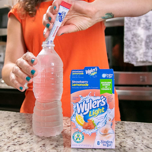 Wyler's Light Singles to Go Caffeinated Servings Strawberry Lemonade (8 Count , Pack of 1)...