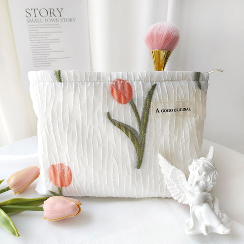 STARDW Aesthetic Makeup Bag for Women Travel Toiletry Bag Large Capacity Makeup Organizer Bag Floral Cosmetic Bags Zipper Pouch (Tulip White)...