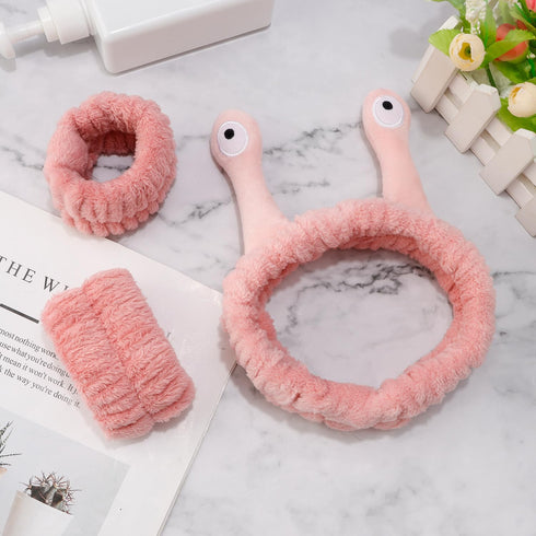 Face Wash Headband, Wrist Bands for Washing Face, Skincare Headband, Makeup Headband, Head Band for Washing Face, Snail Spa Hair Band, Trendy Stuf...