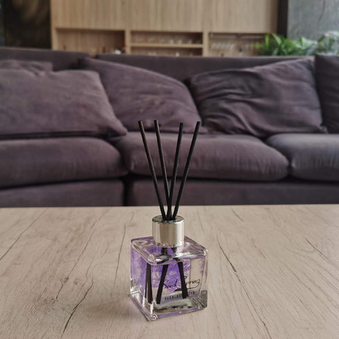 Reed Diffuser Set with Sticks Lavender Aromatherapy Oil Scent Diffuser for Home Office Bathroom Decoration Perfume and Gifts 50ml/1.7 oz...