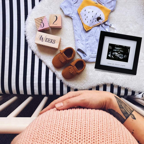 IHEIPYE Baby Sonogram Photo Frame - 1st Ultrasound Picture Frame - Idea Gift for Expecting Parents,Baby Shower, Gender Reveal Party,Baby Nursery D...