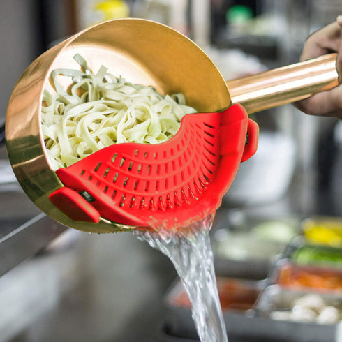 Clip On Strainer Silicone for all Pots and Pans, AUOON Pasta Strainer Clip on Food Strainer for Meat Vegetables Fruit Silicone Kitchen Colander...