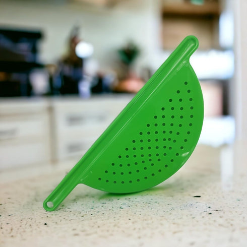 Handheld Plastic Pot Drainer, Noodle & Pasta Strainer with Handle - Fits up to 9" Pots - Green...