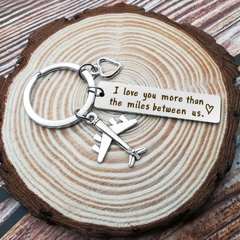 Vadaka Couple Keychain Long Distance Relationship Gift for Boyfriend Girlfriend I Love You More Than The Miles Between Us Keyring Couples Jewelry ...
