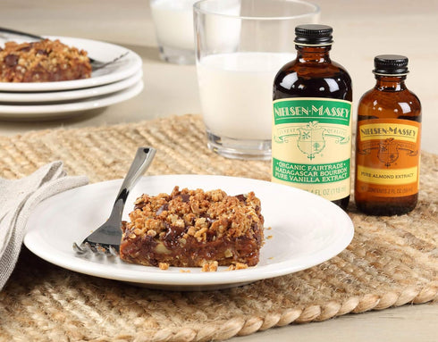 Nielsen-Massey Organic Fairtrade Madagascar Bourbon Pure Vanilla Extract,4 ounces (packaging may vary)...