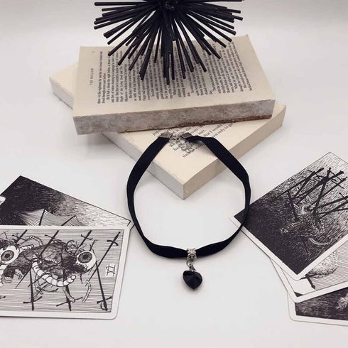 Punk Black Velvet Choker Necklace Love Heart Pendant Necklace Vintage Black Satin Choker Necklace Gothic Retro Leather Collar Necklace Chain Jewel...