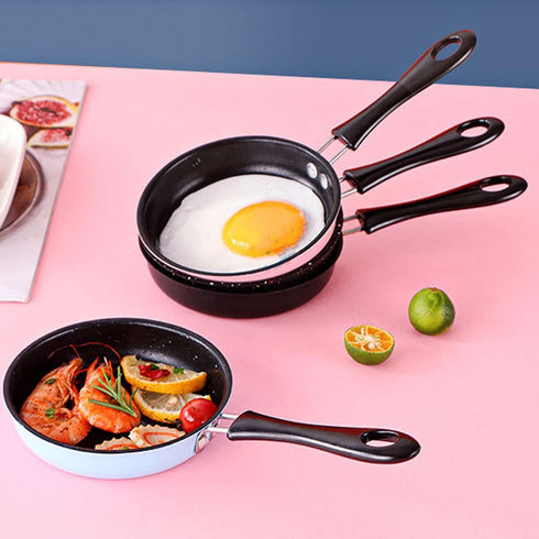 Dpofirs Small Egg Pan, Mini Induction Frying Eggs Pan, 4.7in Single Egg Small Pan,Portable Pan with Heat Insulation Long Handle for Stove Gas Indu...
