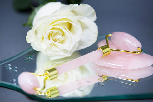Jade Face Roller and Gua Sha Set, Facial Beauty Roller and Face Massager, Rose Quartz Skincare Tools, Anti Aging, Reduce Wrinkles and Relieve Musc...