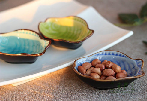 WAIT FLY Cute Fish Shaped Ceramics Seasoning Dishes/Tea Bag Holders/Ketchup Saucer/Appetizer Plates/Vinegar Spice Salad Soy Sushi Wasabi Seasoning...