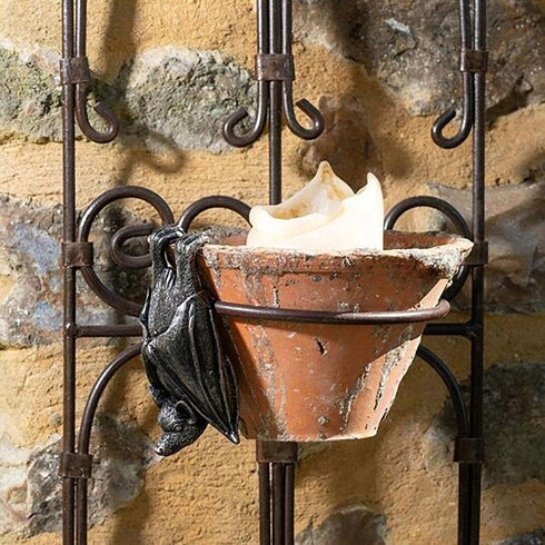 Helloween Bat Statue Garden Decor Plant Pot Hugger Resin Flower Pot and Vase Hugger Planter Pot Hanger Hanging Bat Figurines Lawn Sculptures Outdo...