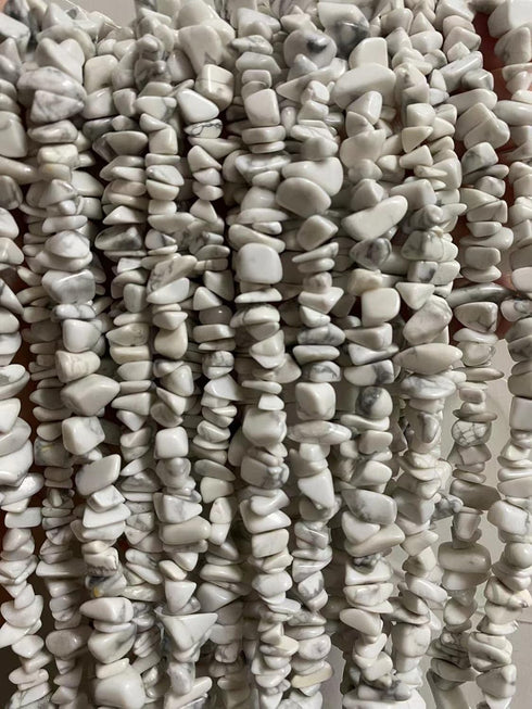 7-8mm Natural White Howlite Gemstone Chips Healing Gravel Bracelets Necklace Kit Irregular Tumble Stone Beads DIY Crafts Design Jewelry Making 32"...