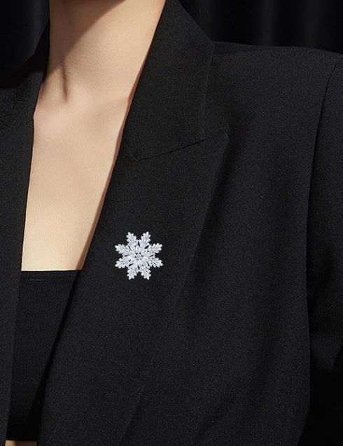 Women's Cubic Zircon Snowflake Brooch Pins Elegant Clear Crystal Ice Flower Lapel Pin Breastpin...