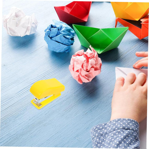 4pcs Cartoon Office Stationery Hand Held Stapler Choice Stapler Heavy Duty Stapler Cute Stapler Desktop Stapler Desk Stapler Hand Stapler Mini Sta...