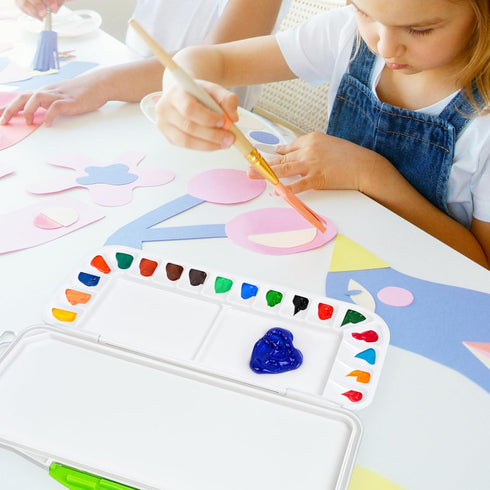 Falling in Art Airtight Watercolor Palette, Plastic Paint Palette with 18 Wells and 3 Mixing Areas, Folding Paint Tray with Lid, Suitable for Acry...