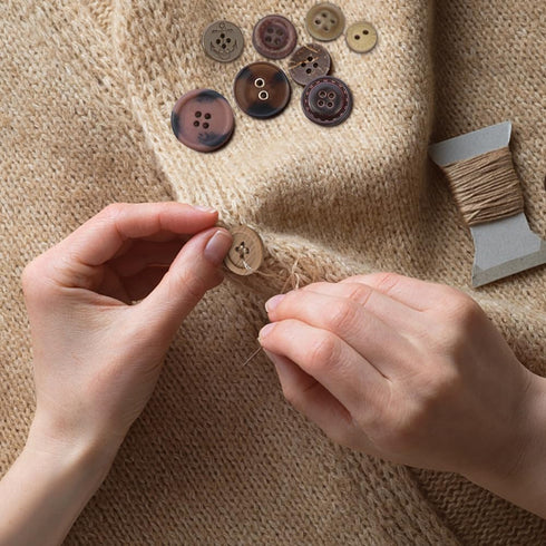 600 Pcs Resin Sewing Buttons Brown Button Assorted Sizes Assortment Buttons Brown Round Craft Mixed Brown Buttons for Sewing DIY Crafts Manual But...