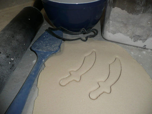 SWORD OUTLINE SHAPE PIRATE SAMURAI COOKIE CUTTER MADE IN USA PR2959...