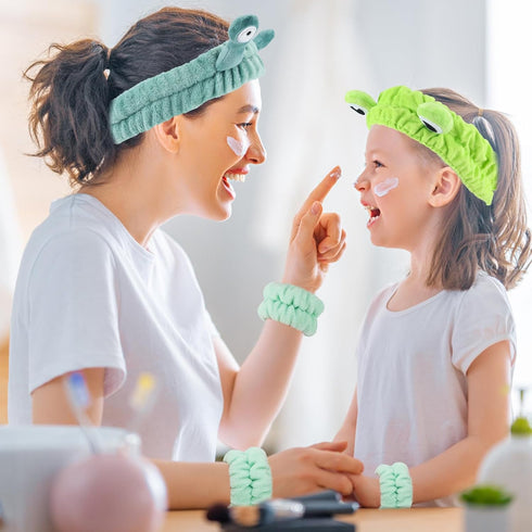 4Pcs Spa Headband for Washing Face Wristband Set for Women Girls Frog Snail Makeup Skincare Facial Shower Coral Fleece Head Wraps Cute Soft Blue G...