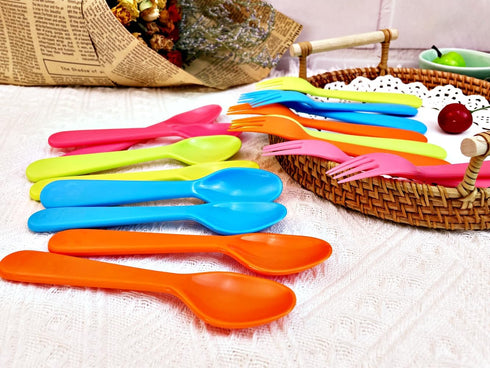 16 Pcs Kids Plastic Utensils, Reusable Toddler Feeding Utensils with 8 Kids Forks and 8 Kids Spoons, Colorful Kids Silverware Cutlery Set for Scho...