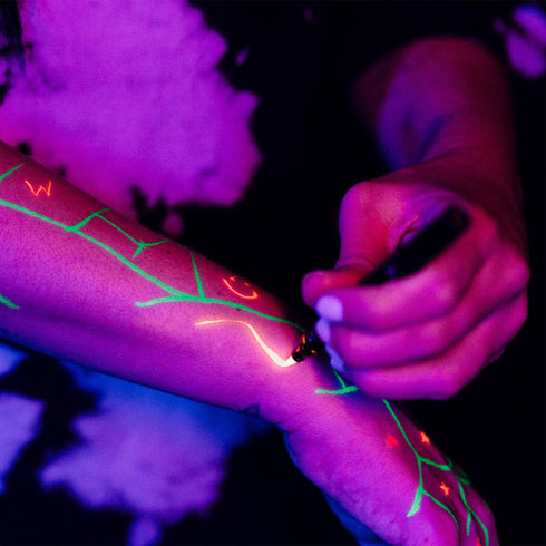 FMU Beauty UFO Body Art Stamp + Pen Liner for Bright Colorful Festival Makeup (Happy Place - Green Smiley)...