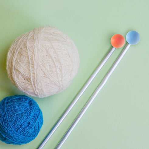 Mxxipp 18pcs Beads Knitting Needle Stoppers 15mm Macaron Round Silicone Knitting Needles Point Protectors Needle Tip Cover Knitting Tool Needle En...