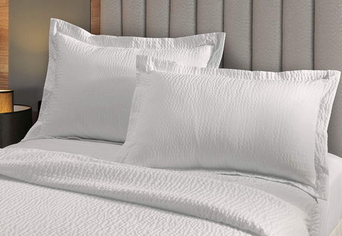 Courtyard by Marriott Textured Pillow Sham - 1 Decorative Pillow Sham with Wash-Activated Ripple Texture Exclusively for Courtyard - White (Queen)...