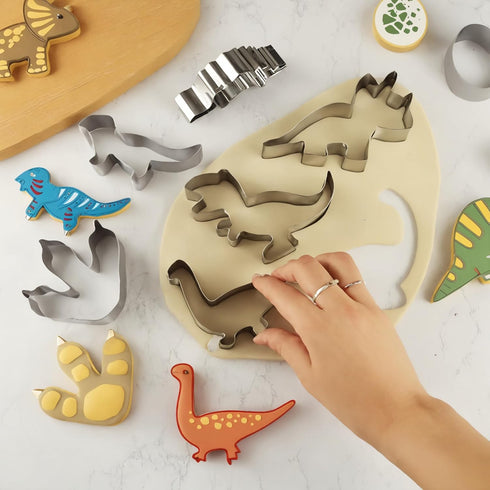 Pack of 8 Dinosaur Cookie Cutters – Stainless Steel T-Rex Dinosaur Footprint Triceratops Stegosaurus Dinosaur Egg Brontosaurs Shapes Baking Cutter...