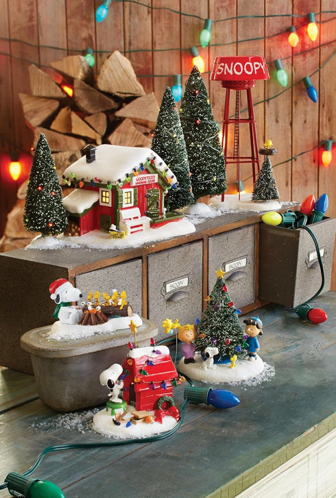 Department 56 Peanuts Decoration, Snoopy’s Dog House, Woodstock, Christmas Lights, 8", Red...