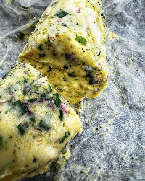 Angus & Oink | Garlic Butter Rub | Garlic and Herb Powder Seasoning Rub | Perfect For Chicken, Fries and Potatoes | Gluten-Free, No Preservatives ...