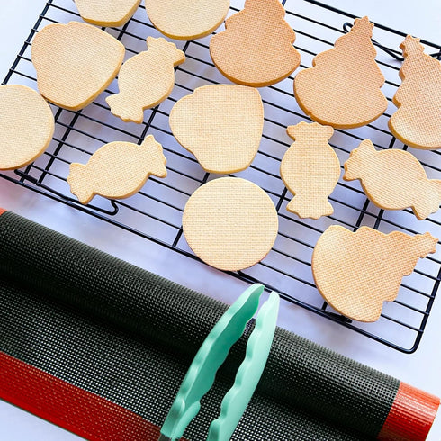 Perforated Baking Mats, 2 PCS Eclair Silicone Mat for Half Sheet, Non-Stick Reusable Oven Liners for Making Bread/Pizza/Pastry/Cookie 11 5/8" x 16...