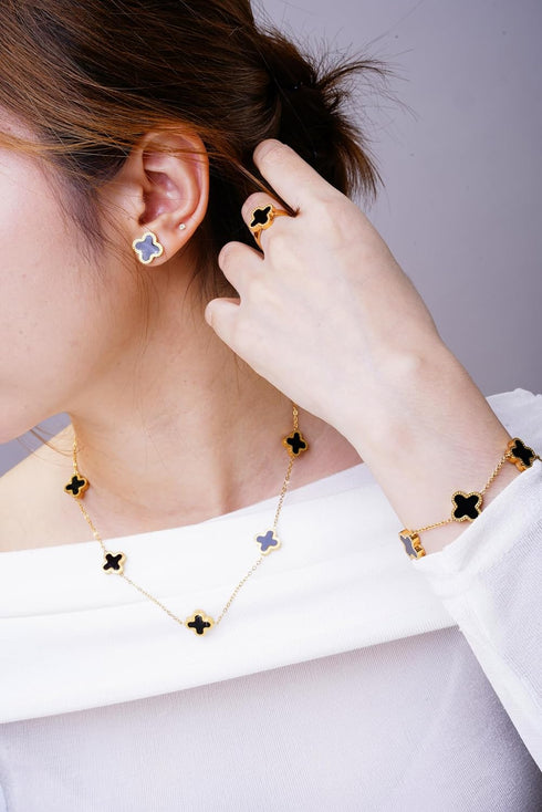 Clover Jewelry Set 18K Gold Plated Stainless Steel Necklace with Flower Design Four leaf clover for Women, Elegant Four Leaf Clover Necklace Flora...