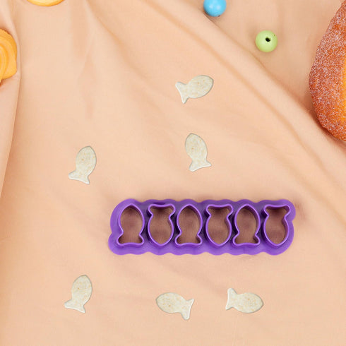 Mini Goldfish Cookie Cutter Set, 6 Fishes Plastic Goldfish Cracker Cutter Tool Fish Shaped Treats Baking Mold for Biscuit Chocolate Fondant Kitche...