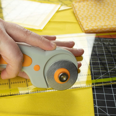 WA Portman Self Healing Cutting Mat & Rotary Cutter for Fabric Set - 9x12 Inch Rotary Cutter Mat - 45mm Rotary Cutter and Mat - 5 Rotary Fabric Cu...