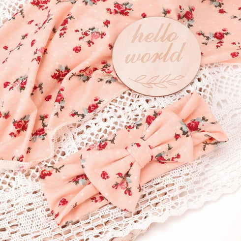 DRESHOW BQUBO Baby Girl Newborn Floral Receiving Blankets with Bow Hat Headband Wooden Birth Announcement Card Set Newborn Baby Swaddling Hats Sle...