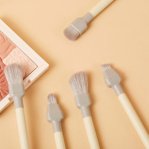 Unique Professional Painter Makeup Brush Set, COSHINE 7pcs Soft Synthetic Wood Handle Foundation, Powder, Eyeshadow, Lip Gloss Cosmetic Brushes Ki...