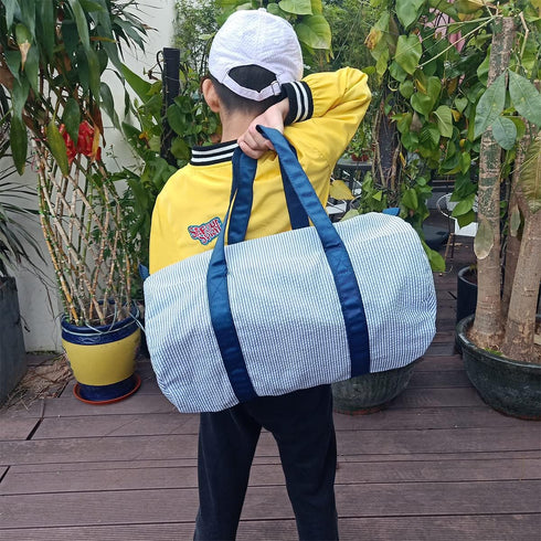 Kids Travel Overnight Bag Seersucker Carry On Lightweight Weekender Duffel Bag for Boys and Girls (Navy)...