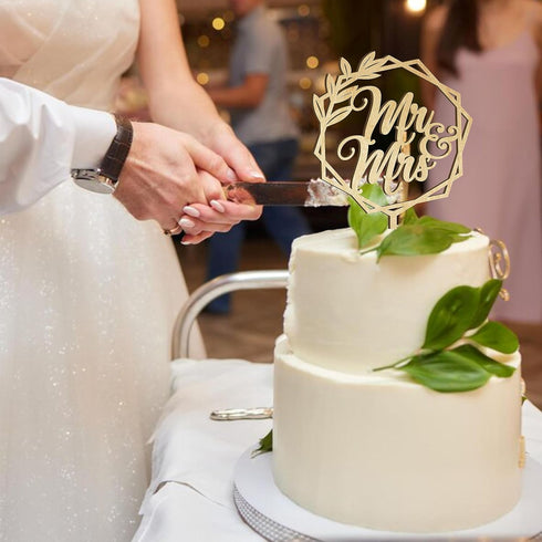 Mr and Mrs Wedding Cake Toppers Bride Groom Cake topper for Wedding Wooden Wreath Rustic Hexagon Funny Decoration Mr&Mrs Sign Gold Silver Brown (U...