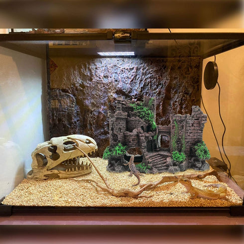 PINVNBY Resin Classical Castle Reptile Habitat Decorations Lizard Hideouts Cave Terrarium Realistic Details Ornament Aquarium Accessories for Cham...