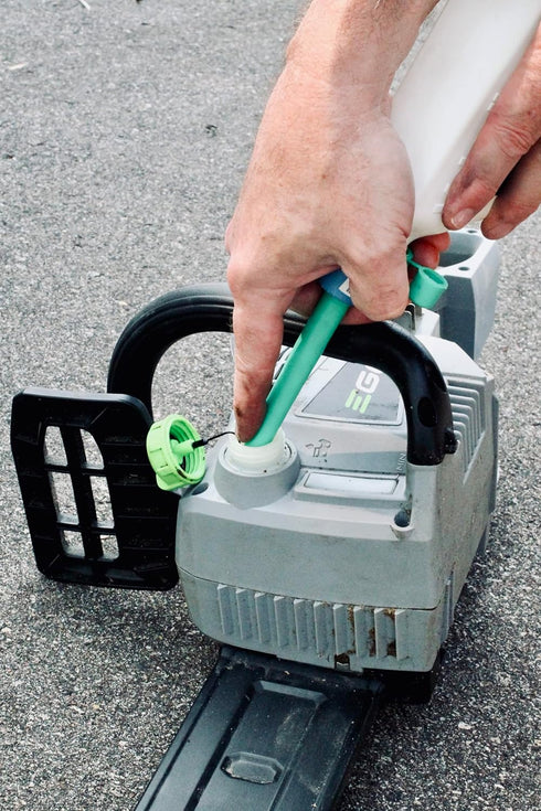 WirthCo 32157 TripleThread(tm) Flexible Spout Funnel with Cap, colors may vary...