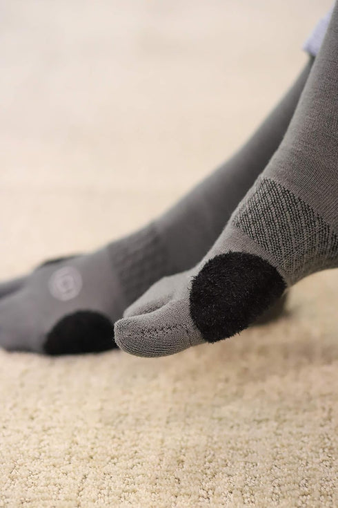 Doctor's Choice Bunion Relief Quarter Sock with Split Toe Separator and Soft Cushioning for Hallux Valgus, (Black, Medium) Womens Shoe Size: 6-10...