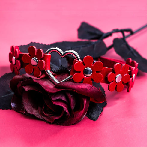 Gothic PU Leather Punk Choker Heart Ring Flower Necklace for Women...