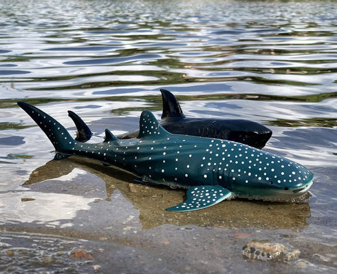 Gemini&Genius Sea Animal Great White Shark and Whale Shark Action Figure Set Soft Rubber Ocean Sea Animal Marine Animal Model Toys for Kids Swimmi...