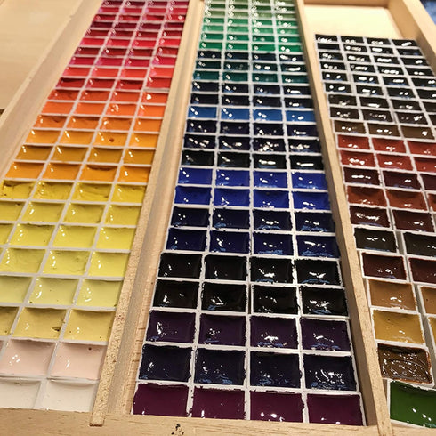 120pcs Empty Half Pans Plastic Paint Kits with Magnetic Square for Watercolor Oils Or Acrylics Paint Travel Tin Case DIY Watercolor Palette Art Dr...