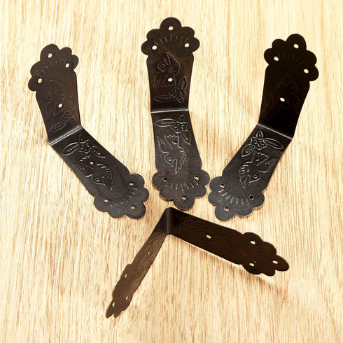 dophee 4Pcs Antique L Shaped Corner Guards, Embossing Decorative Edge Corner Bracket Protectors Cover with Mounting Screws for Chest Case Wooden B...