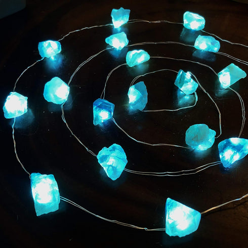 Natural Fluorite String Lights Raw Crystal Decorative Lights Healing Cluster Lit 20 LEDs 6.5ft with Remote Control, Hanging Ornaments Decor Batter...