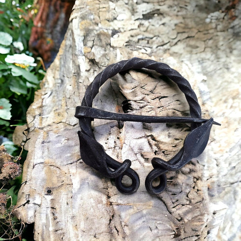Hand-Forged Brooch Medieval Design Twisted O Shape Leaf Design | Brooch With Clock Pin Unisex For Cloak Shawl And Scarf...