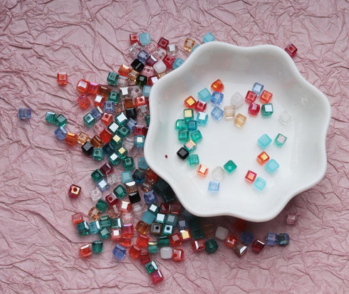 200 Pcs Cube Crystal Beads with Storage Box Mini 4 x 4 x 4 mm Square Loose Spacer Beads for Jewelry Making Kits Finding Necklace Bracelet Keychain...