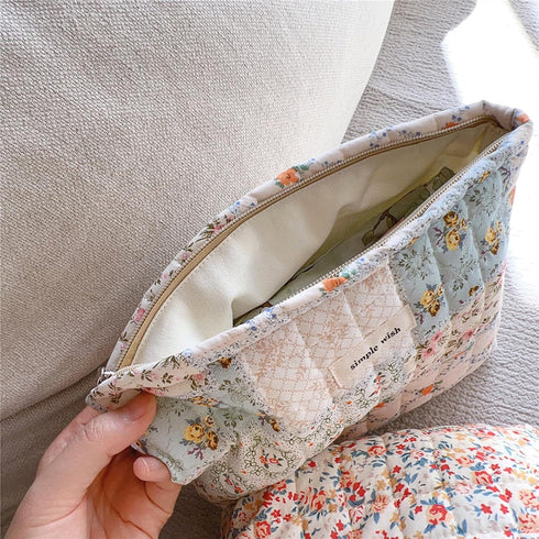 Floral Makeup Bag Large Cotton Quilted Cosmetic Makeup Bag Organizer, Aesthetic Portable Pouch Purse Toiletry Bag for Women Girls Travel accessori...